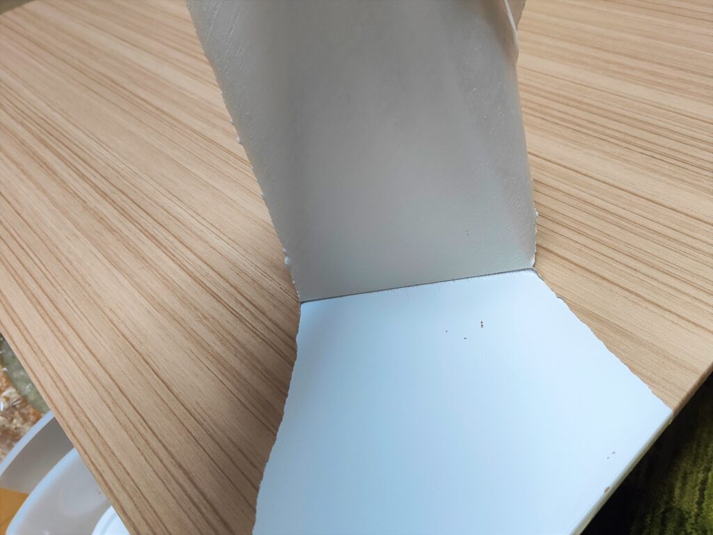 Diy お家のテーブルの柄を張り替えてみた 100均 トダログ それっぽい生活